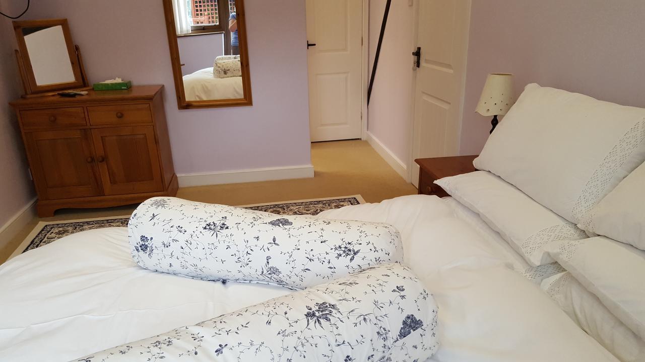 Follets B&B Pewsey 외부 사진